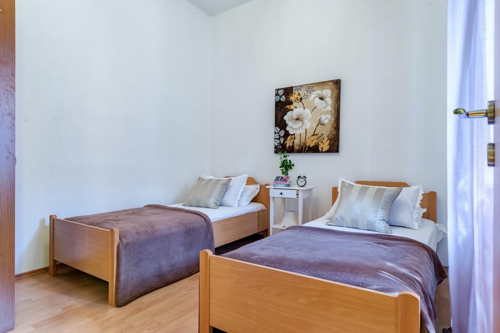 Apartments Bralic Vis Eksteriør billede